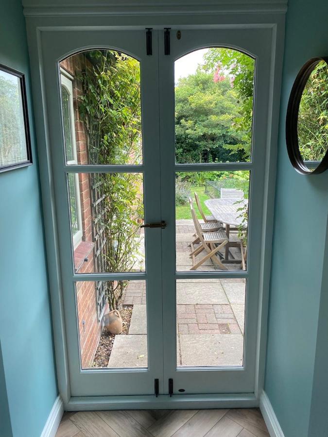 Lovely Quiet Cottage Sleeps 4 Adults, 4 Children, Dog Friendly 클레이 넥스트 더 시 외부 사진